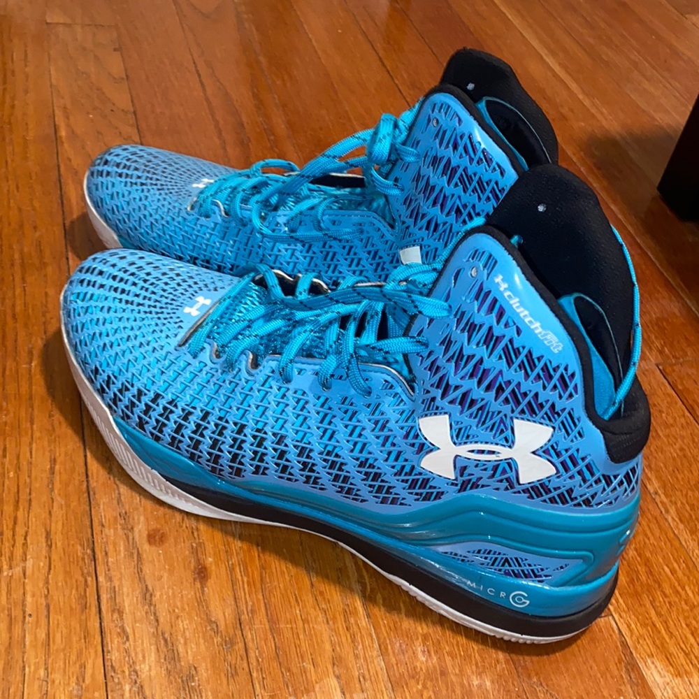 Under Armour Men’s Clutchfit Basketball Sneakers Size 11